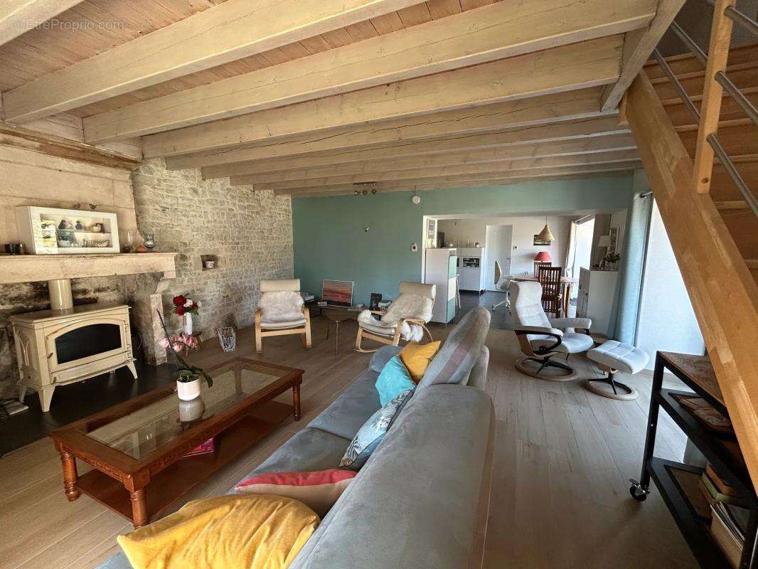 Maison à COULONGES-SUR-L'AUTIZE