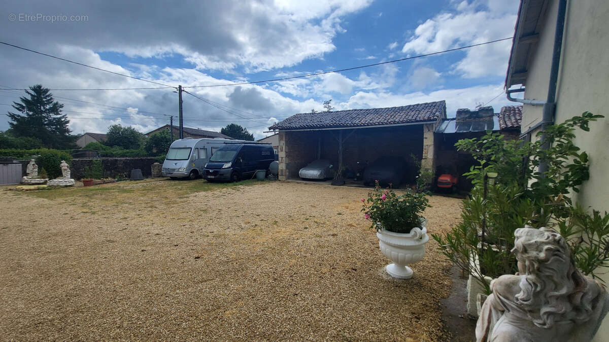 Maison à BLANZAY