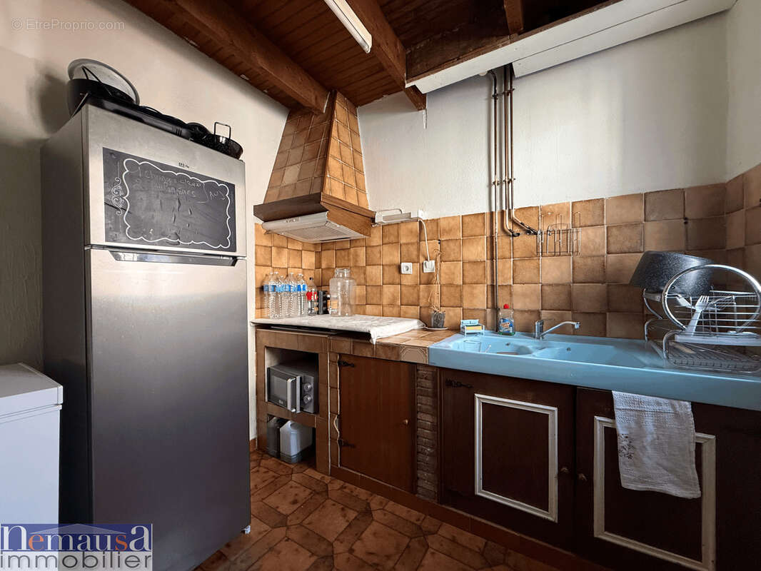 NIMES - Immeuble 280m2 - photo 3