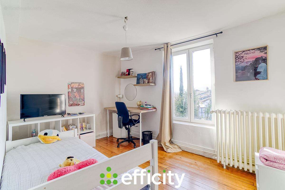 Maison à CHASSE-SUR-RHONE