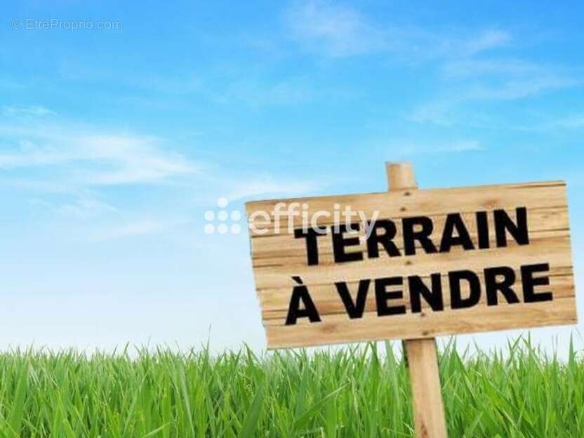 Terrain à SAINTE-HONORINE-DES-PERTES