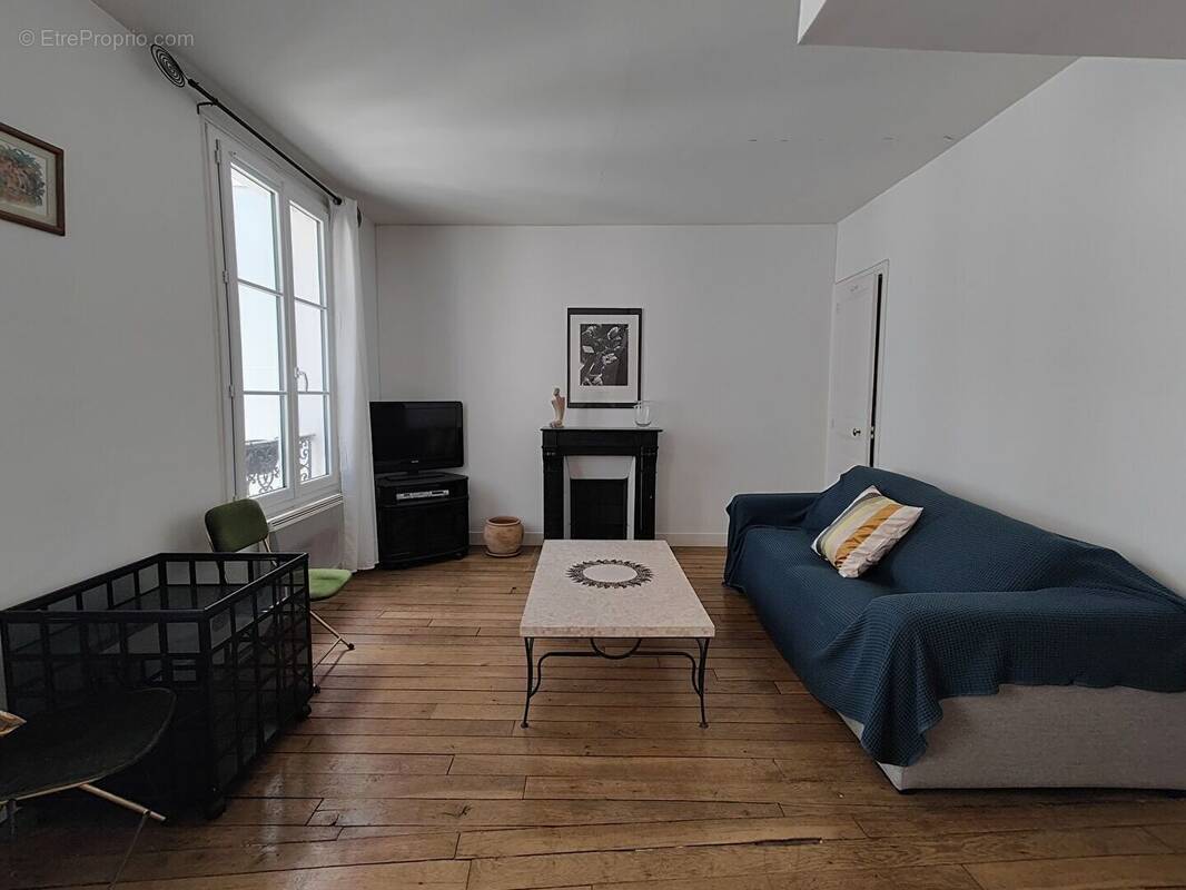 Appartement à PARIS-7E