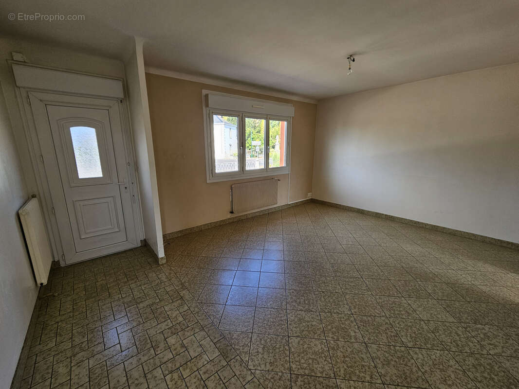 Maison de plain-pied   Centre-bourg de Paulx (44270) - photo 3