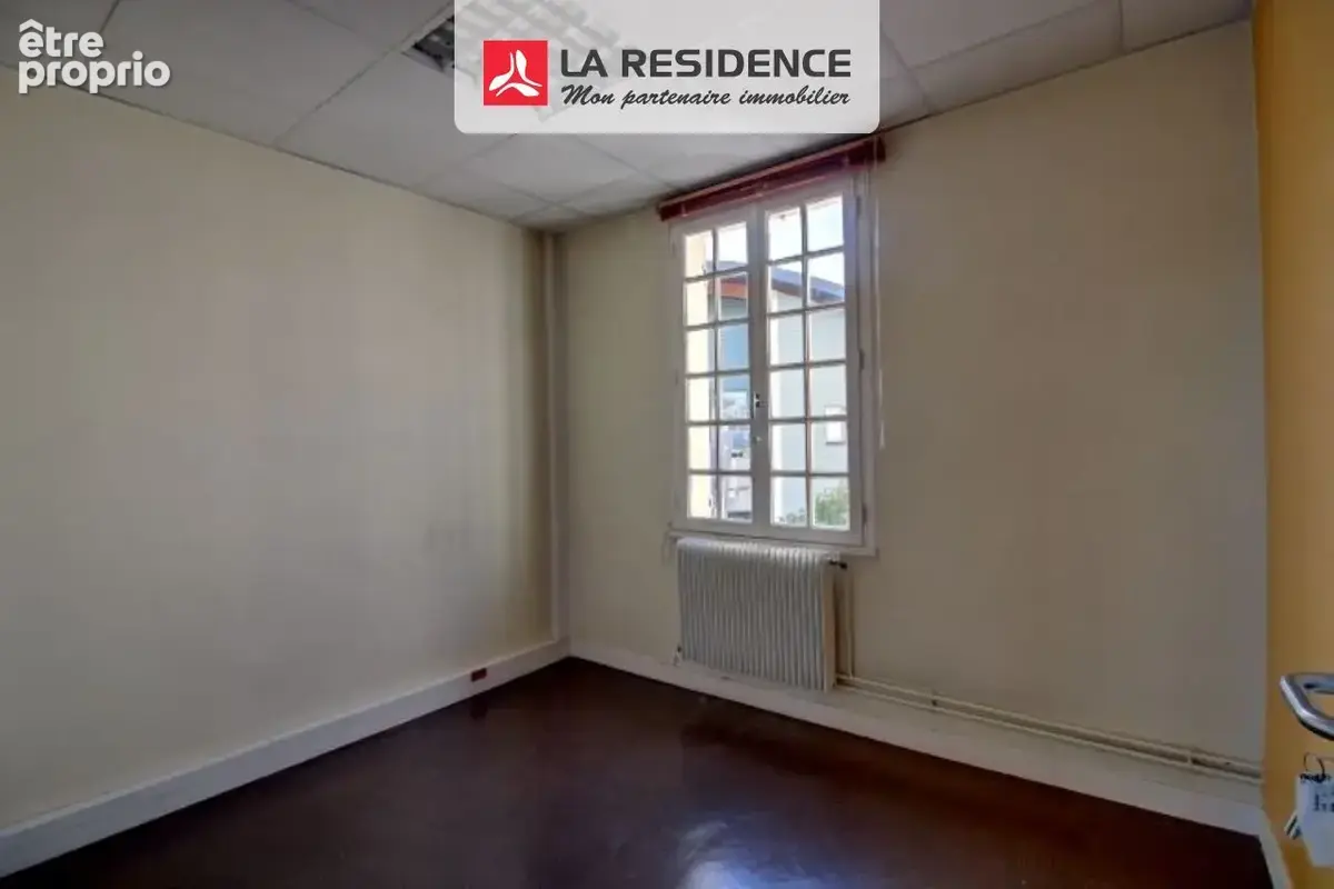 Commerce 180 m² à Les Mureaux  - photo 8