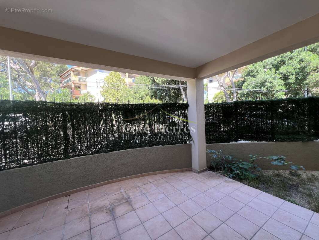 Appartement en vente 192400 € à Nîmes (30) - photo 2