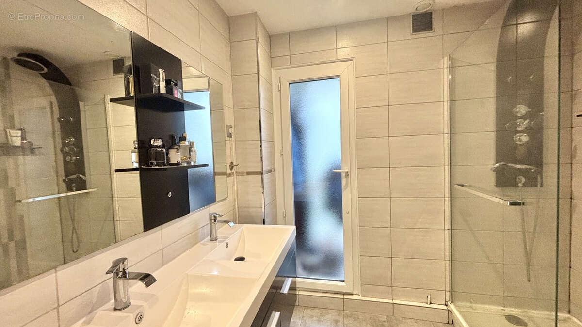 Appartement à ENGHIEN-LES-BAINS