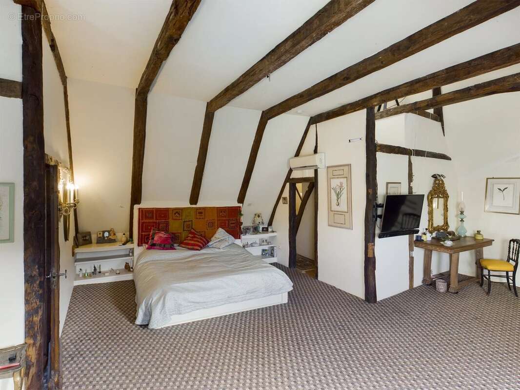 Maison à VIEILLEVIE