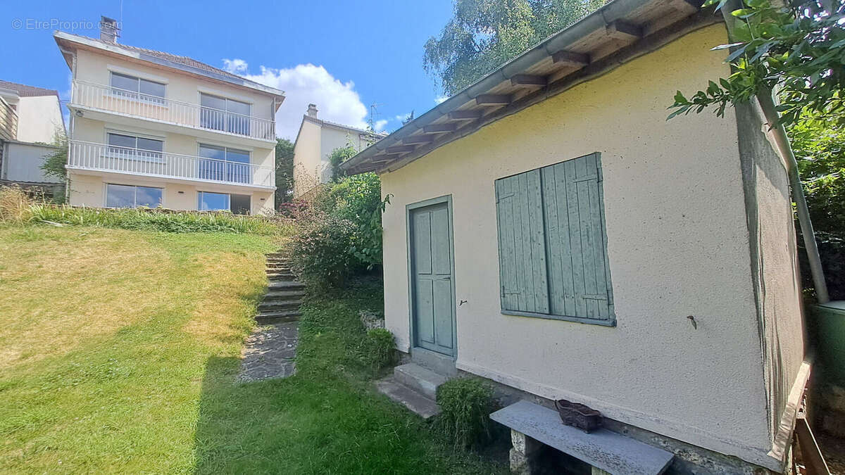 Maison à SAINT-REMY-LES-CHEVREUSE