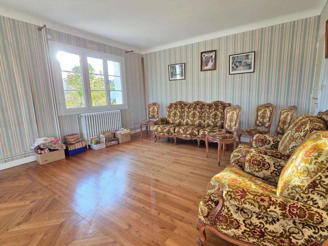 Maison à FONTCOUVERTE