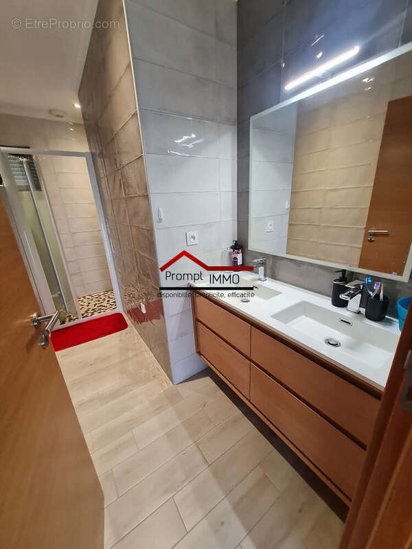 Maison à SAINT-LAURENT-DE-LA-SALANQUE