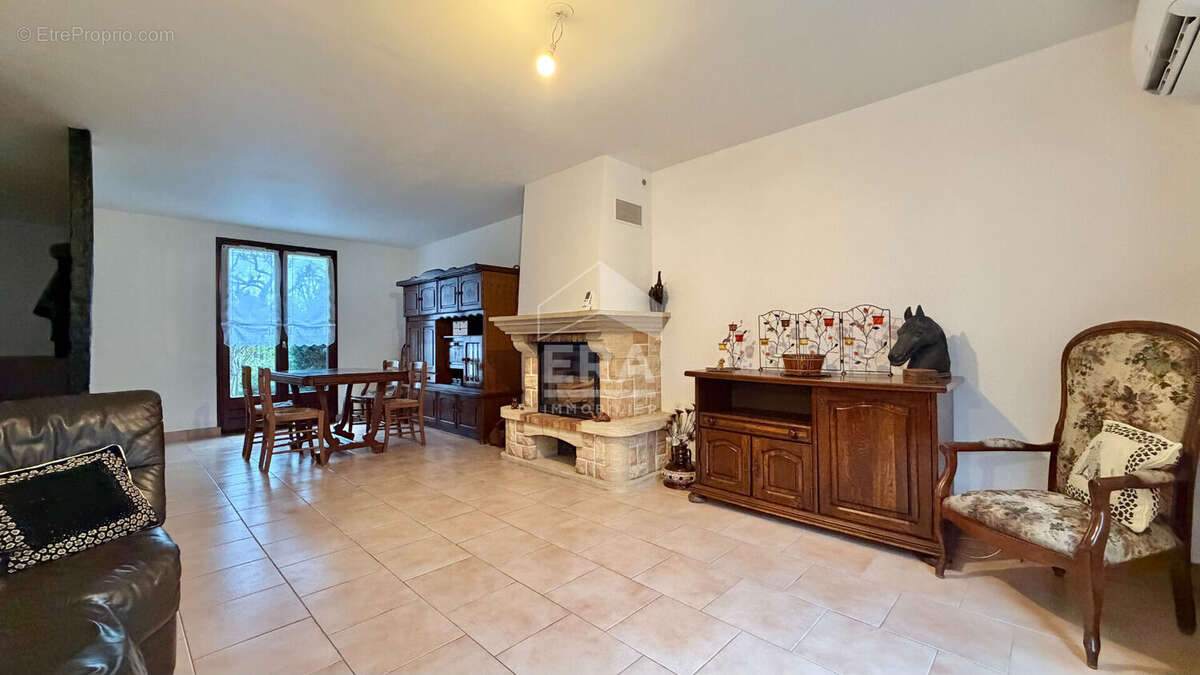 Maison à CORBEIL-ESSONNES