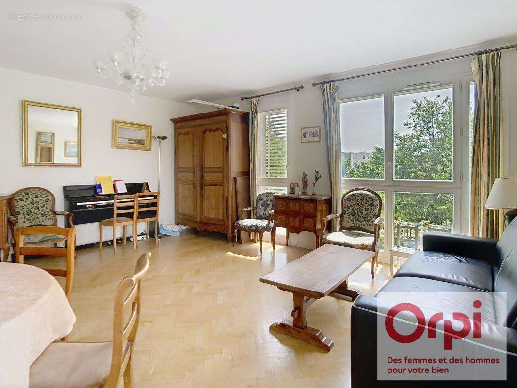 Appartement à ISSY-LES-MOULINEAUX