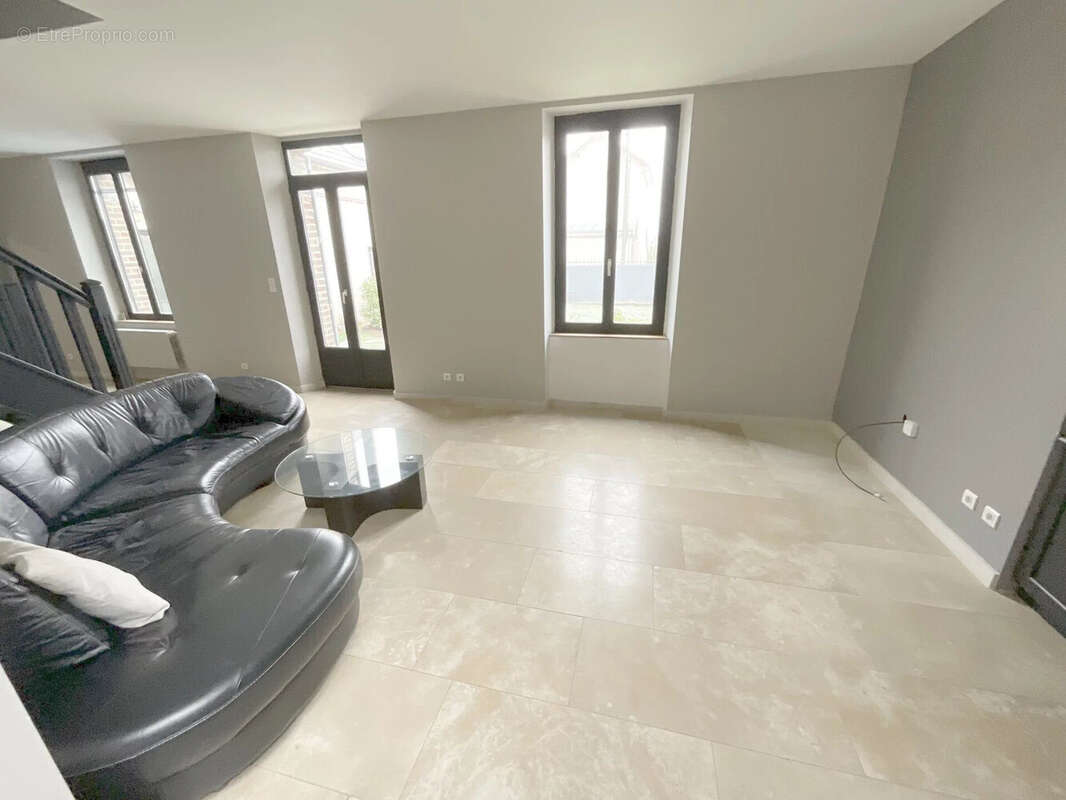 Maison à SAINTE-SAVINE