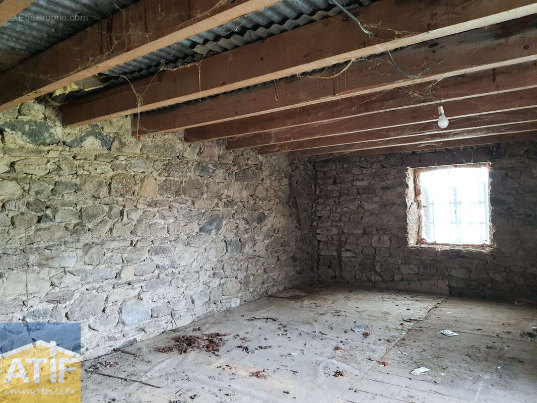 Maison à NOIRETABLE