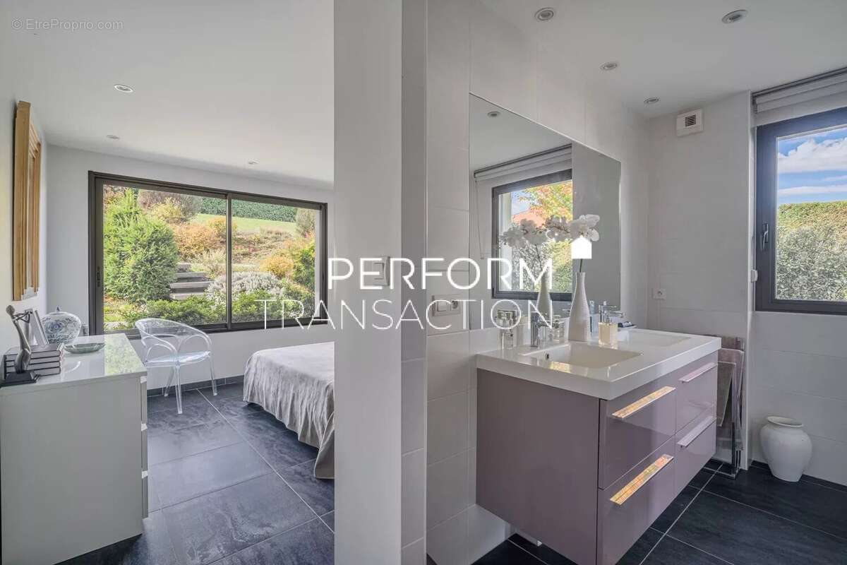 Maison à BRIE-ET-ANGONNES