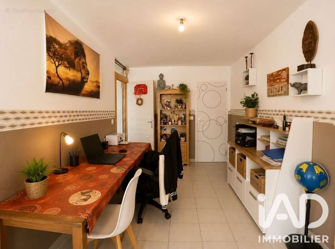 Maison 118 m² à Saint-Andre-De-Cubzac  - photo 2