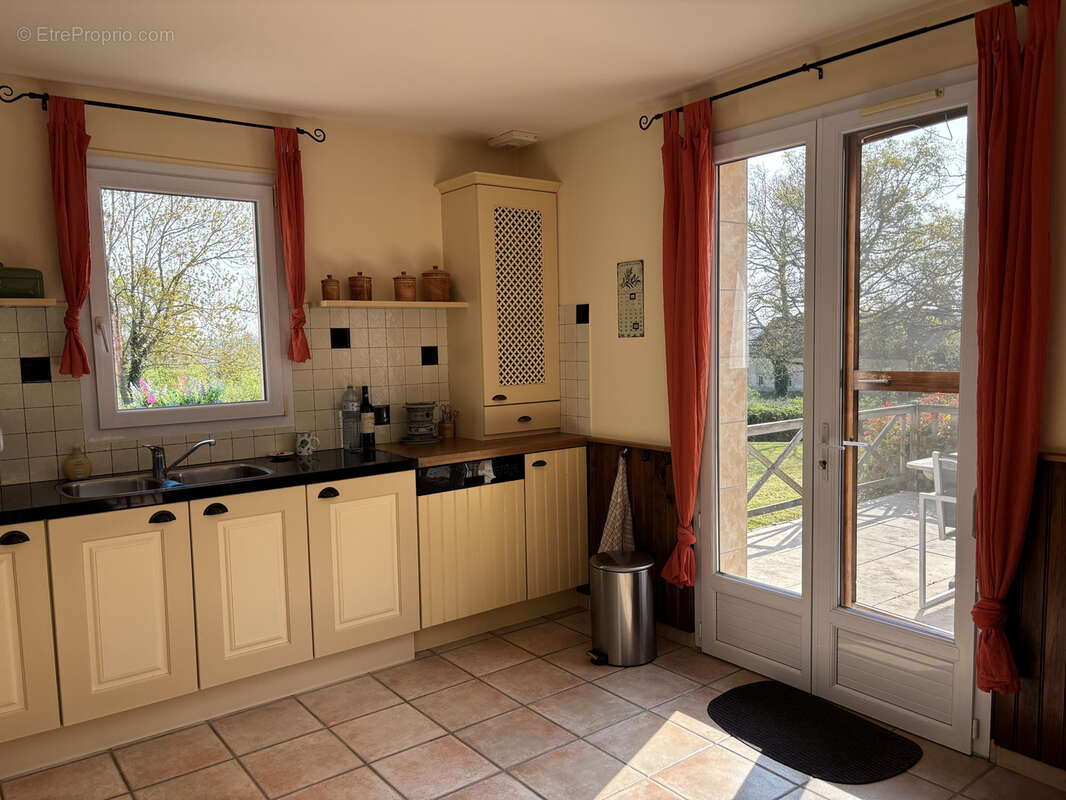 Maison à AUTRY-ISSARDS