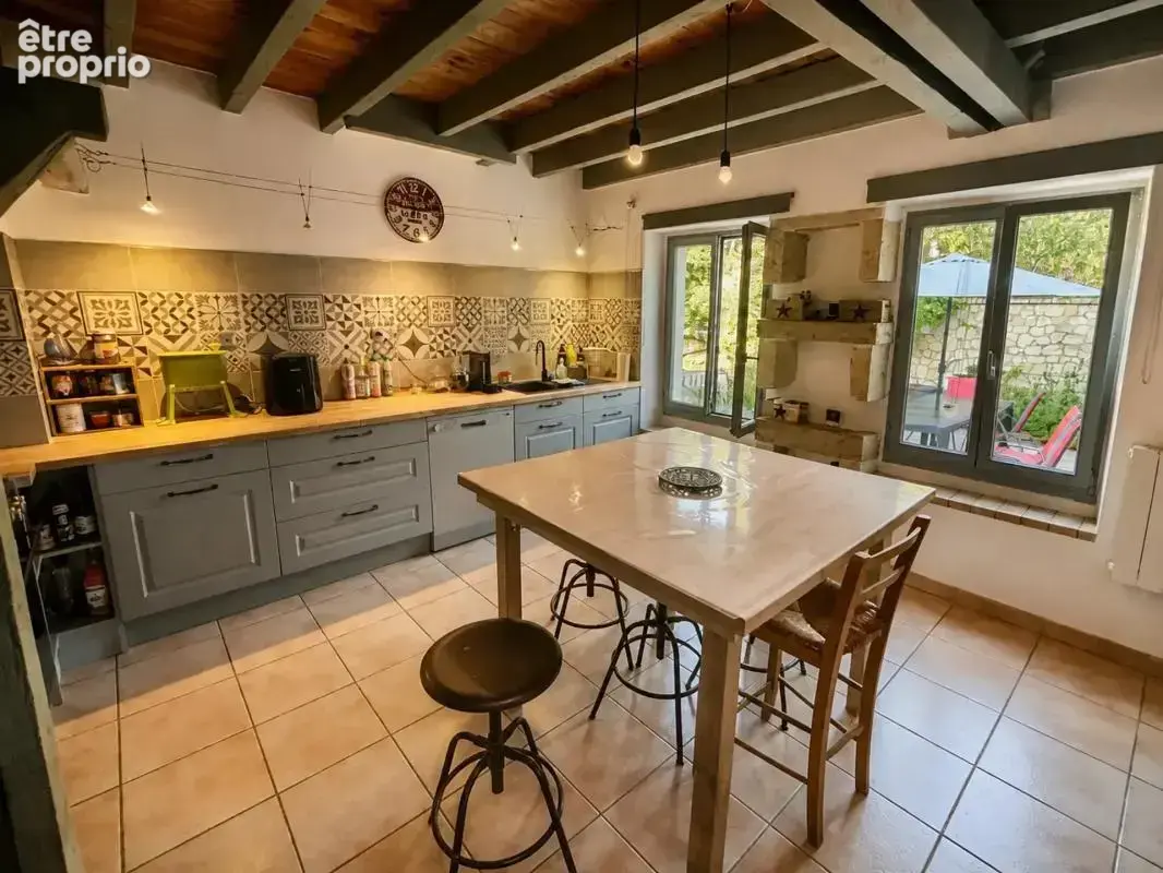 Maison de 7 pièces de 165 m² à Nérondes - photo 6