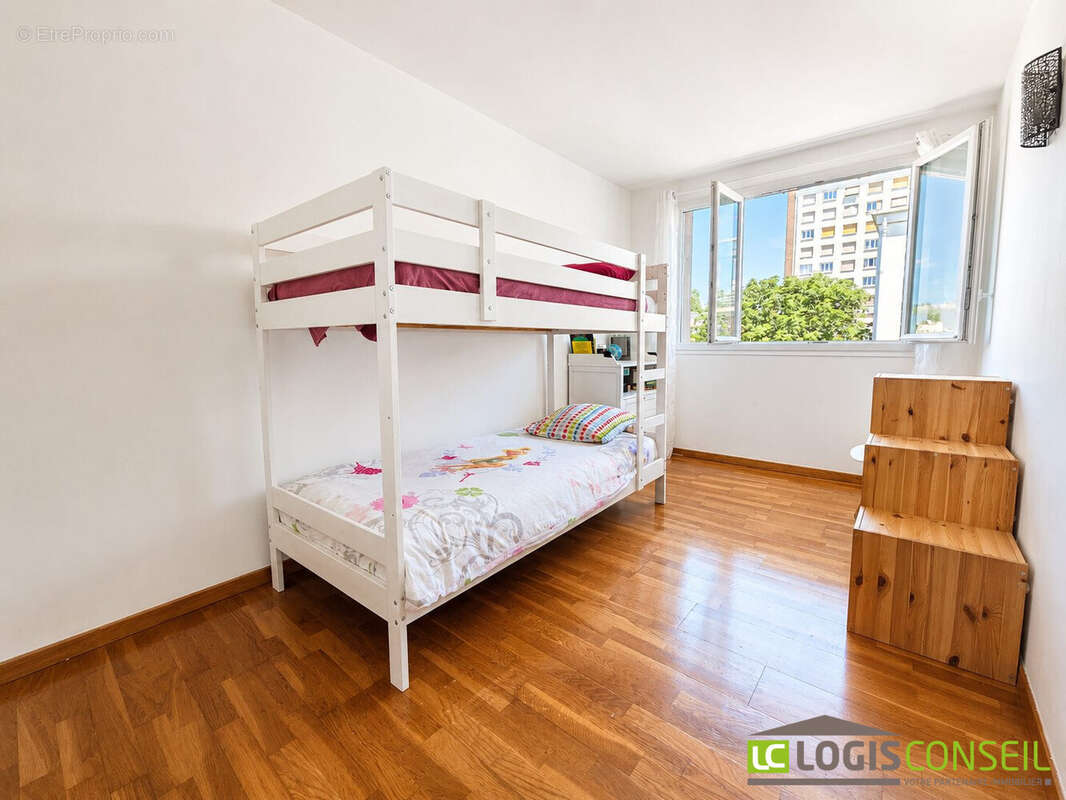 Appartement à BAGNEUX