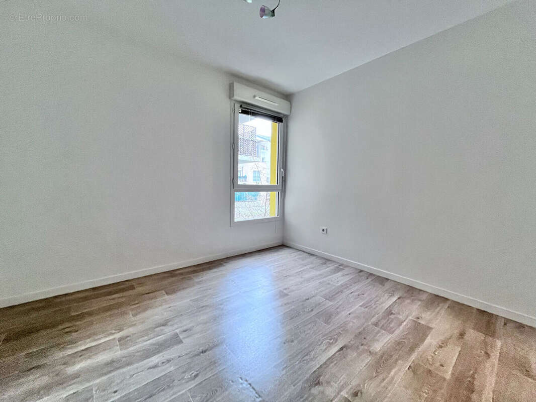 Appartement à LES LILAS