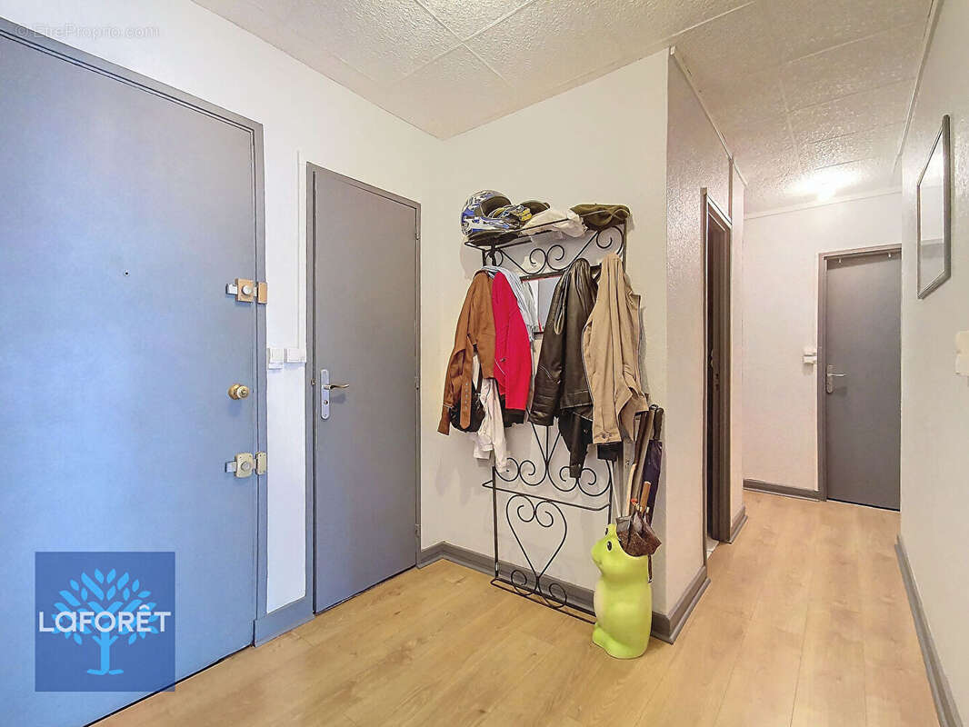Appartement à MENNECY
