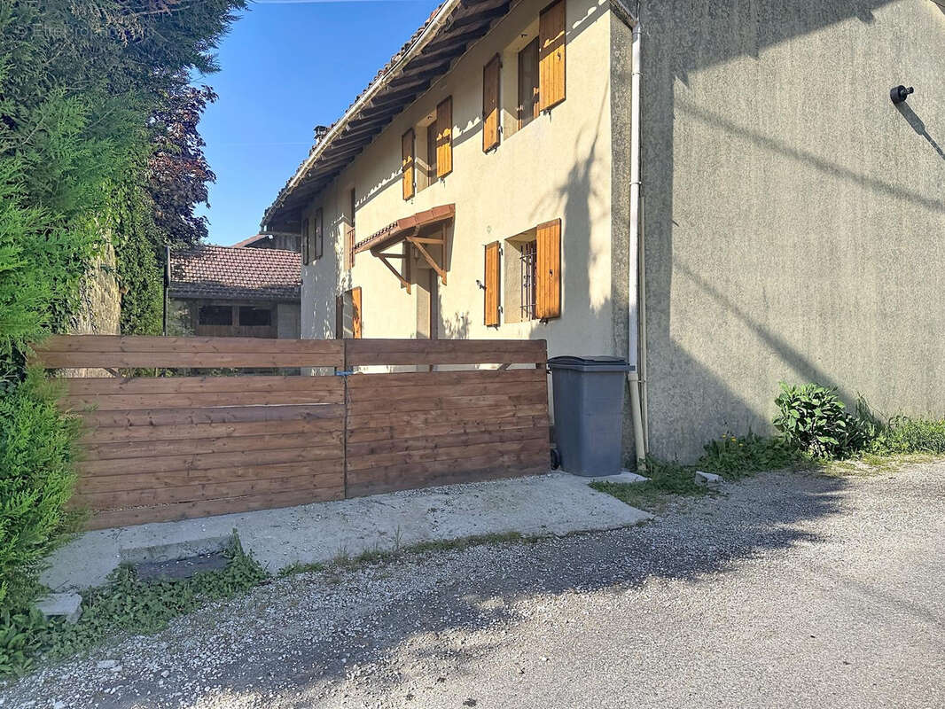 Maison à CORMOZ