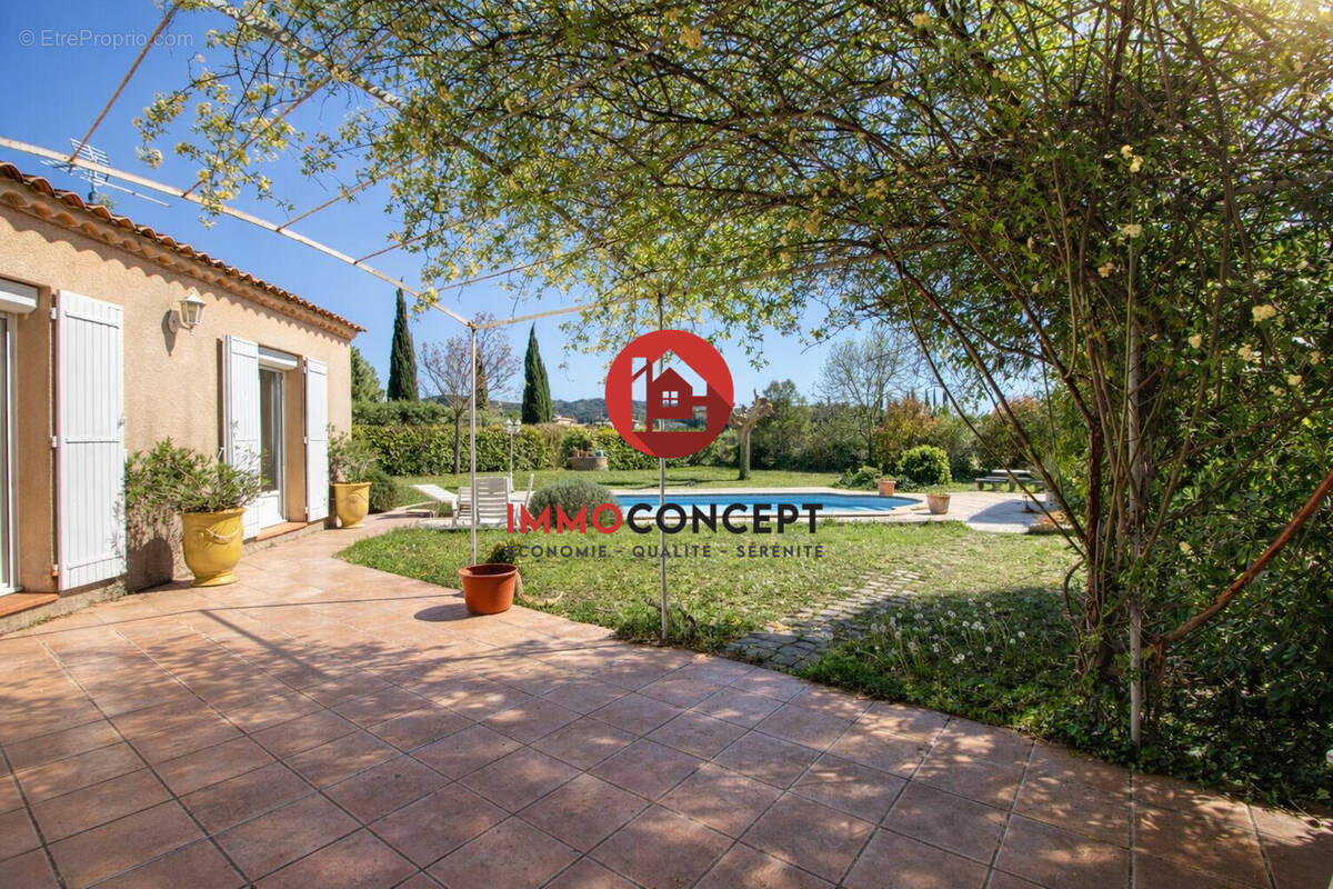 Vue terrasse - Maison à PUJAUT