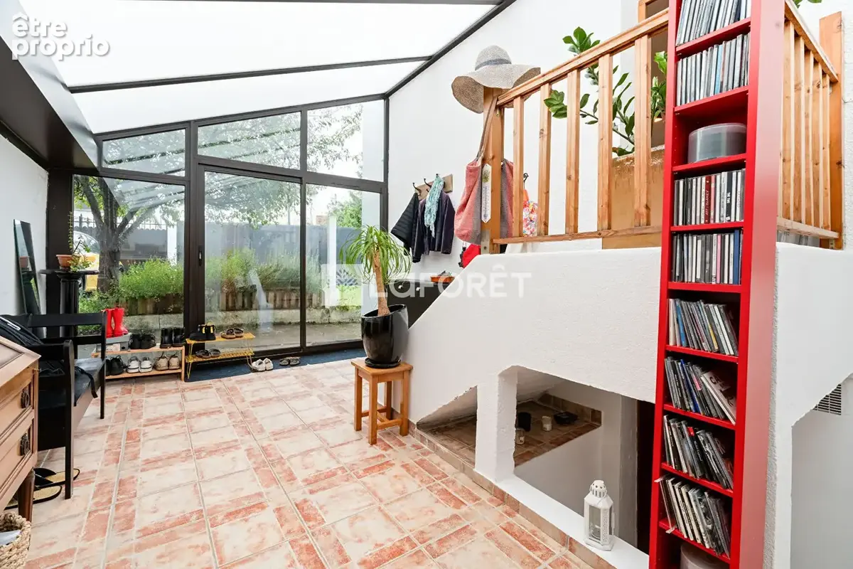 Maison lumineuse de 110 m² avec véranda et grand séjour - photo 13