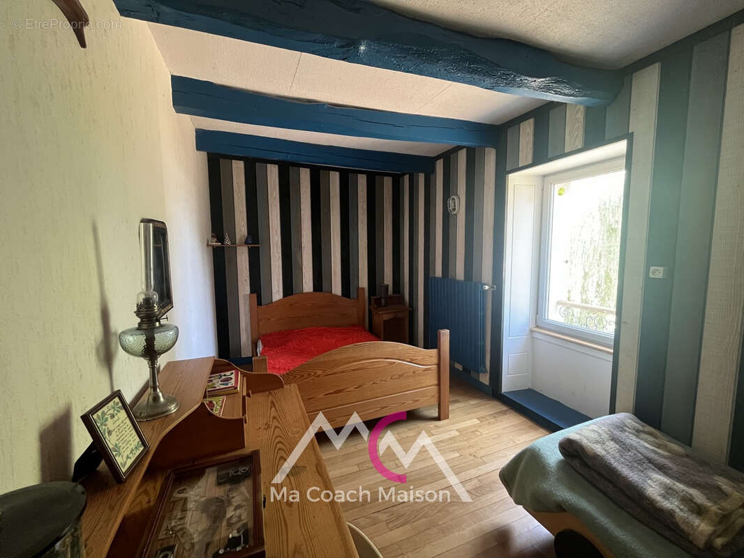 PONTCHATEAU en village, maison avec beaux volumes - photo 8