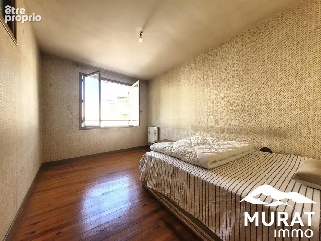 Maison 7 pièces  124 m² habitables  Saint-Amant-Tallende