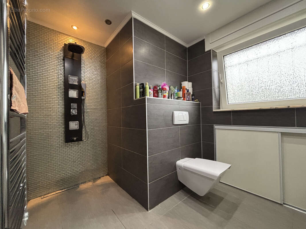 Maison à BOUZONVILLE