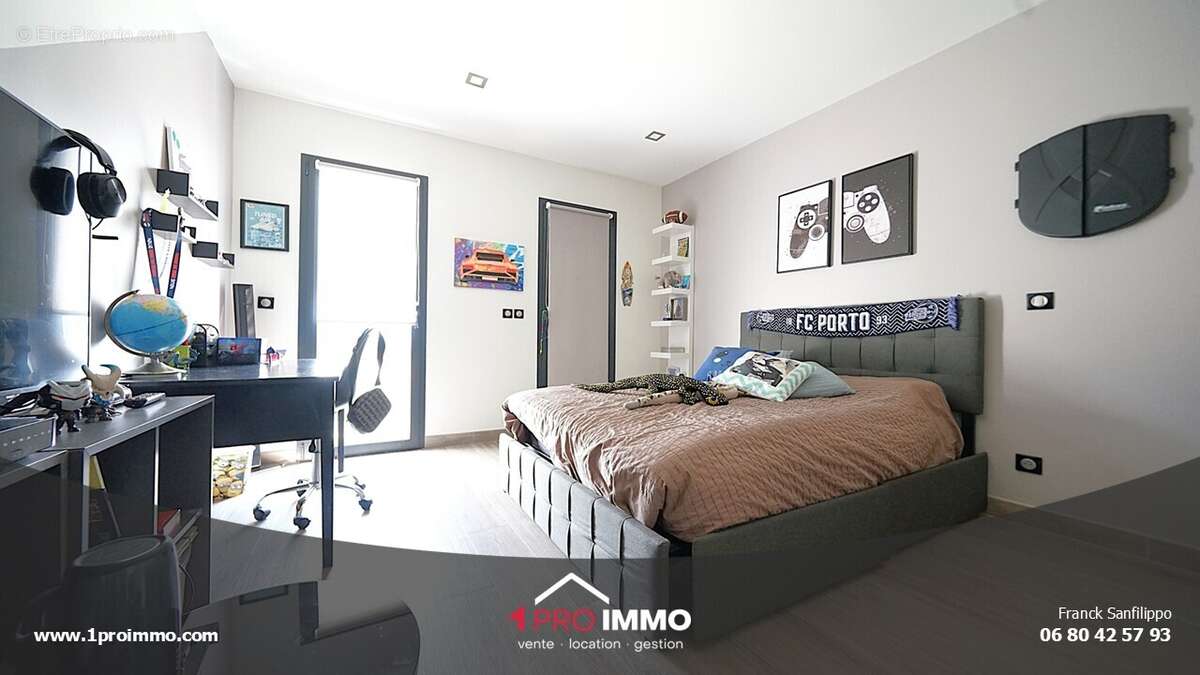 n°8 - Maison à VOIRON