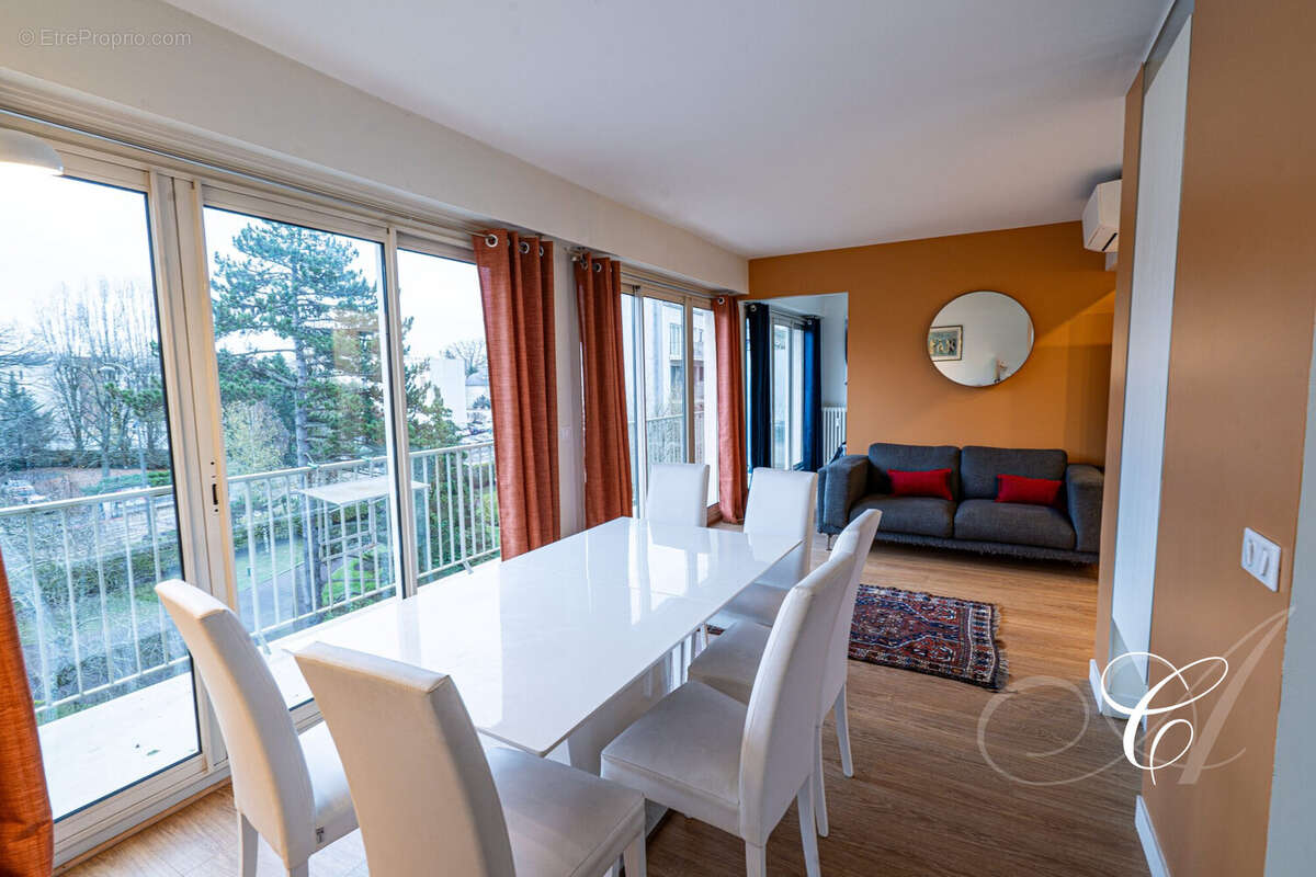Appartement à VERSAILLES