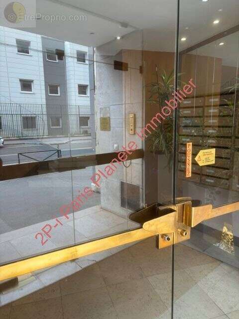 Appartement à PARIS-15E