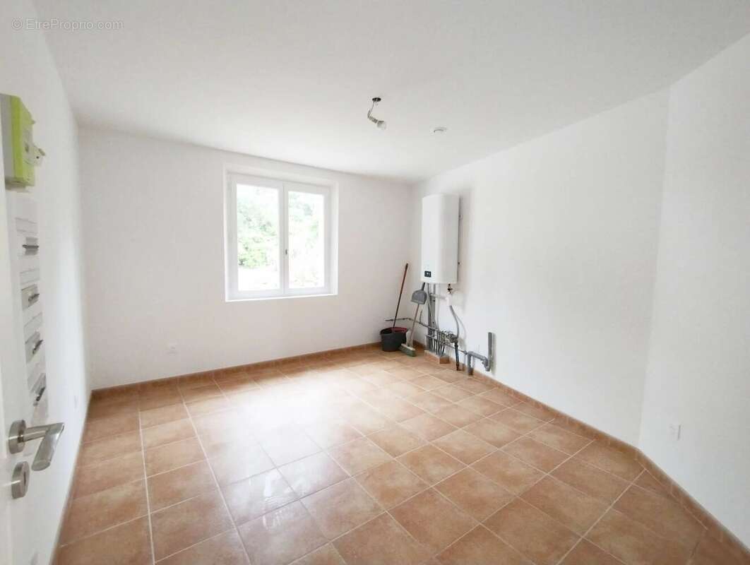 Maison à ROQUEBRUNE-SUR-ARGENS