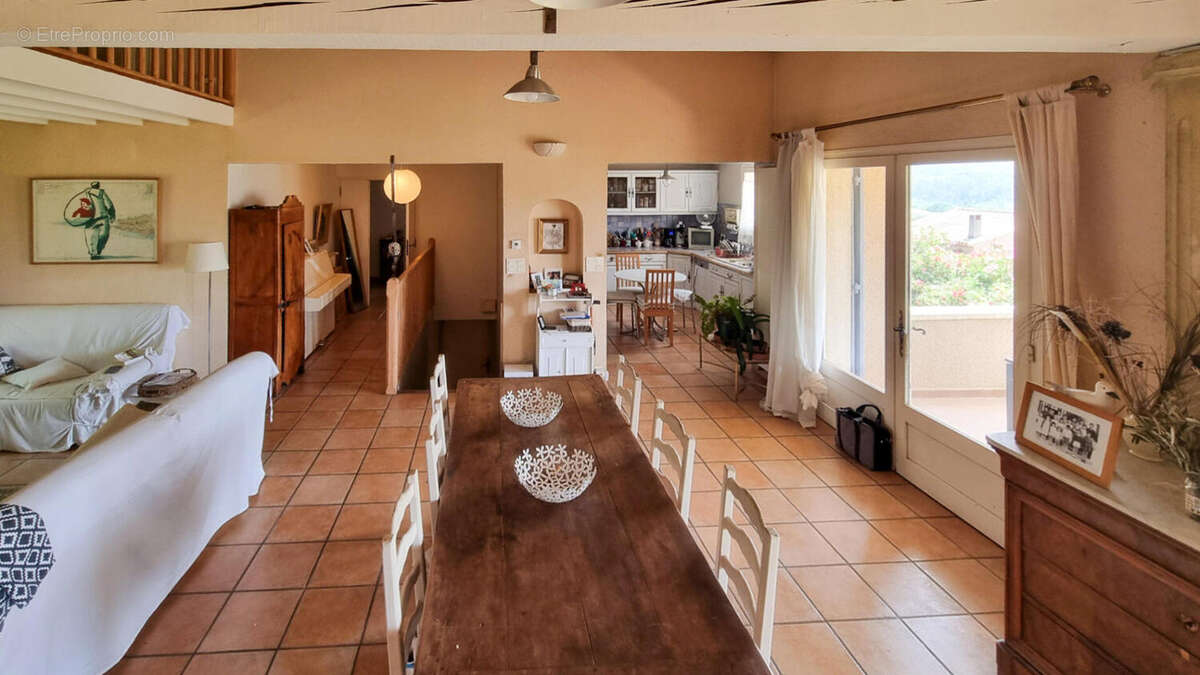 piéce a vivre - Maison à COUIZA