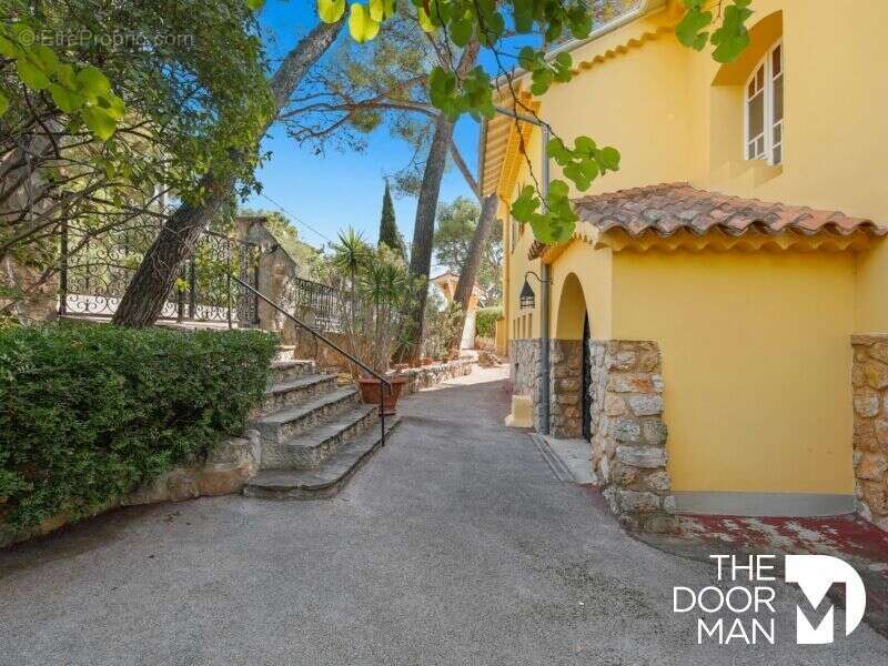 Maison à HYERES
