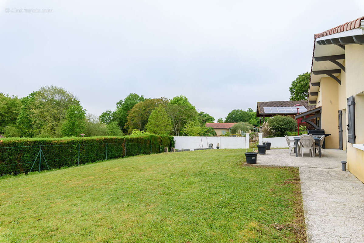 Maison à HAGETMAU