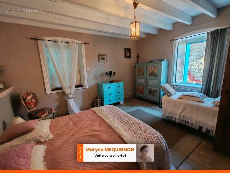 Maison à LE BRUGERON