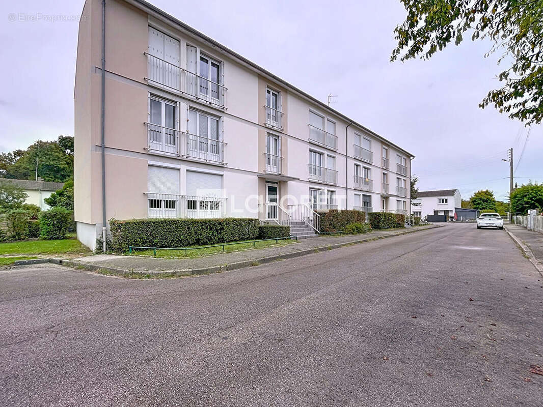 Appartement à SAINT-ETIENNE-DU-ROUVRAY