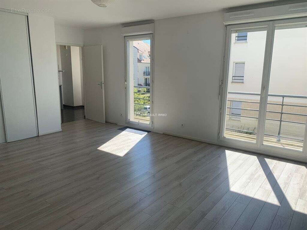 Appartement à MONTIGNY-LE-BRETONNEUX