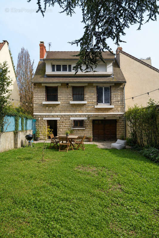 Maison à CHAMPIGNY-SUR-MARNE