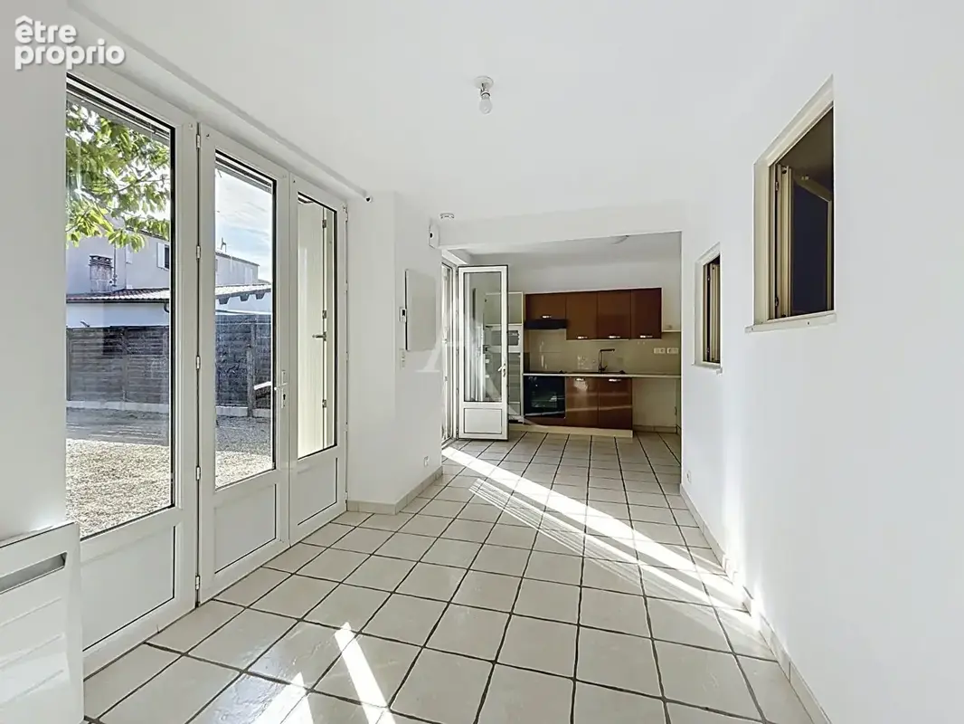 Ensemble immobilier locatif  à AYTRE avec 3 appartements - photo 9