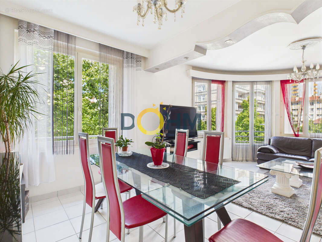 Appartement à SAINT-ETIENNE