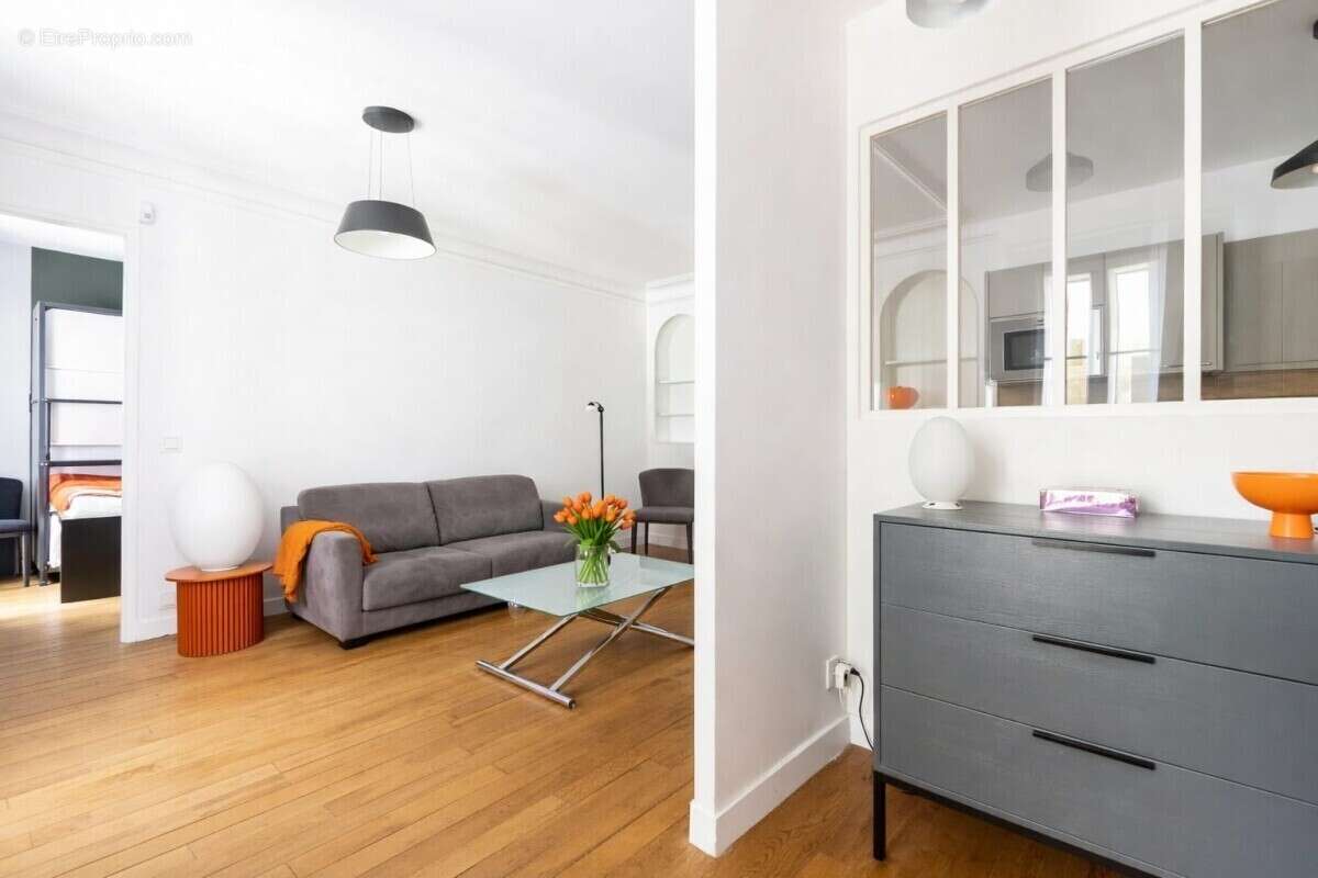 Appartement à PARIS-10E