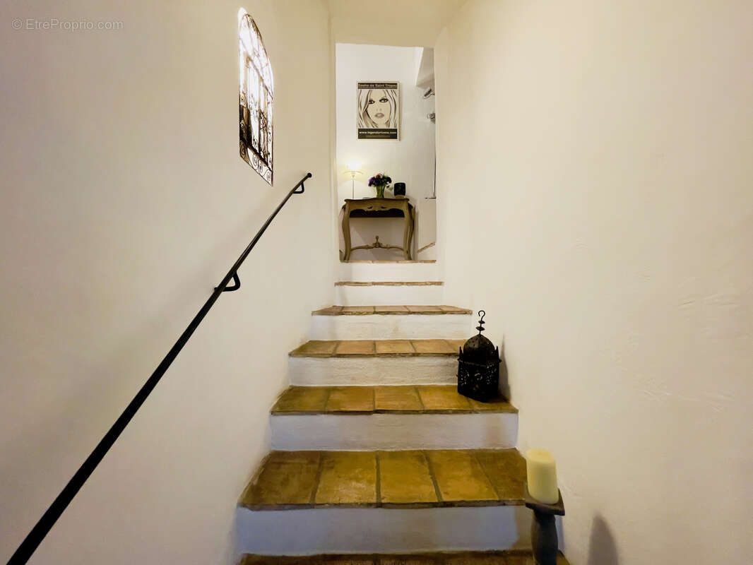 Maison à PLAN-DE-LA-TOUR