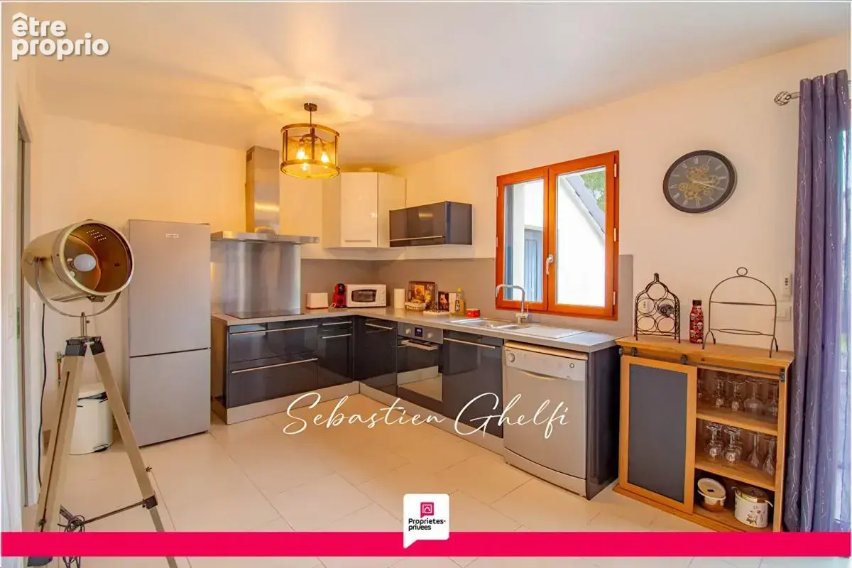 Maison avec 4 chambres- 2 salles d''eau-2 wc-cellier-garage - photo 6