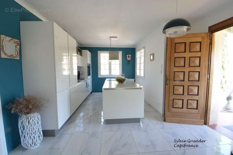 Villa à vendre 4 pièces SALIN DE GIRAUD (13)sans mitoyenneté - photo 8