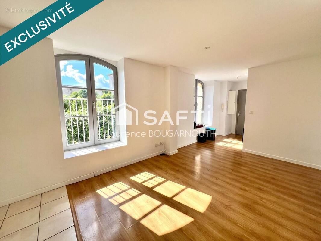 Photo 1 - Appartement à ROQUEMAURE