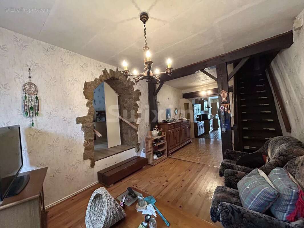 Maison à LONS-LE-SAUNIER